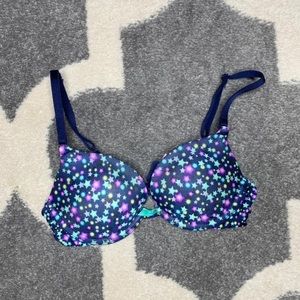 32B Victoria’s Secret push-up bra